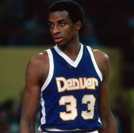 样引人注目 样引人注目